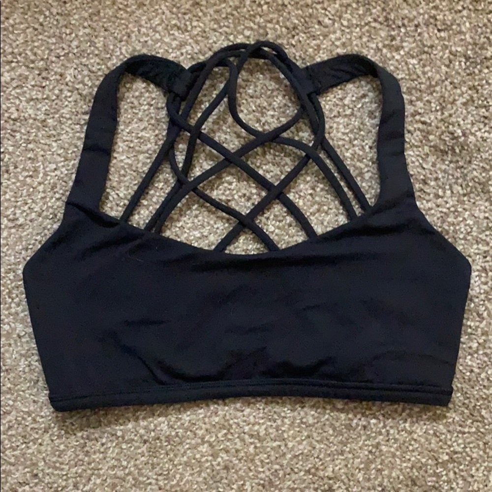 Lululemon Free To Be Wild sport bra. Size 4